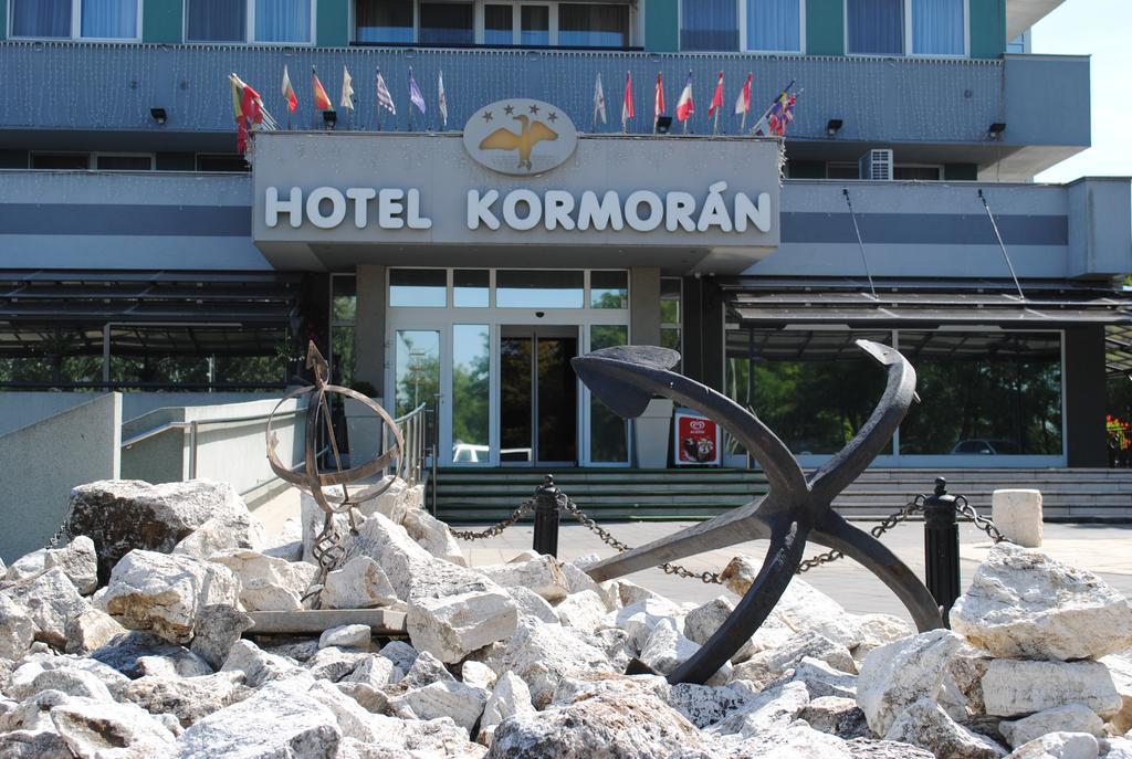 Hotel Kormoran Samorin Ngoại thất bức ảnh